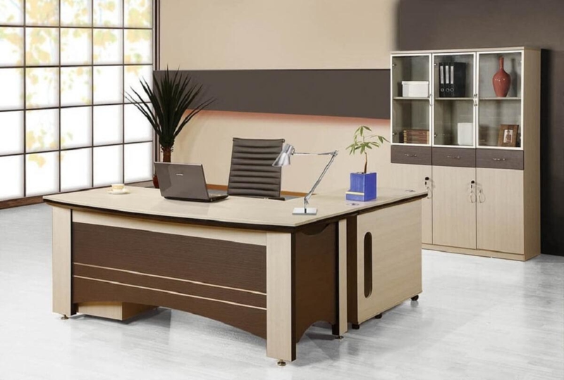 Nam và Tây Nam là những hướng nên tránh vì chúng dễ tạo áp lực, gây cản trở sự nghiệp của người tuổi Thân