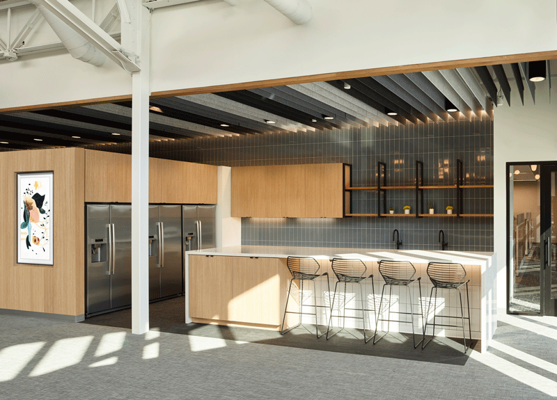 Pantry văn phòng có nhiều lợi ích nổi bật như nâng cao sức khỏe, tinh thần cho nhân viên và hình ảnh của doanh nghiệp