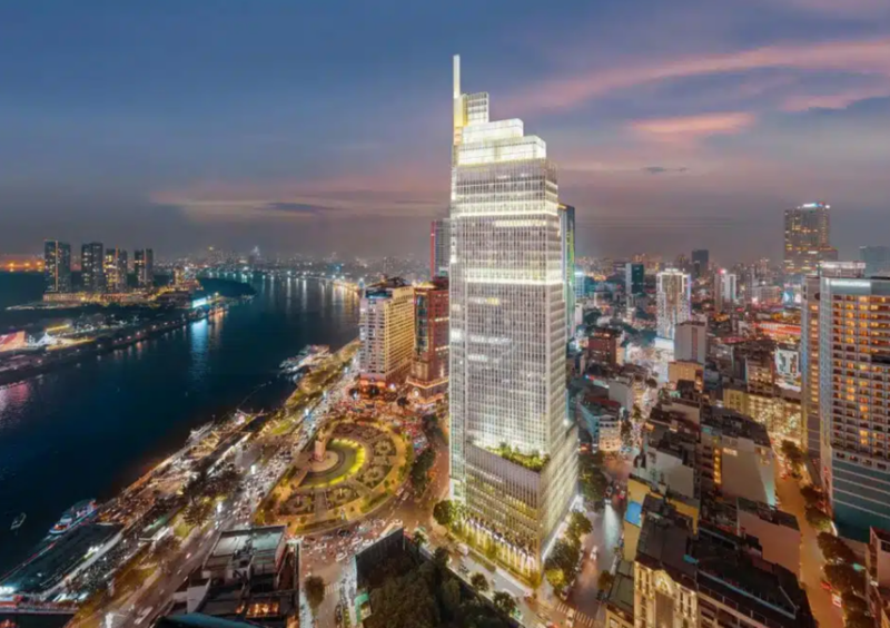 Vietcombank Tower nằm tại vị trí vàng cạnh sông Sài Gòn, sở hữu thiết kế sang trọng và cơ sở hạ tầng chuẩn quốc tế